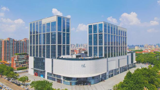 胖东来帮扶友商，员工每月少拿7000多元