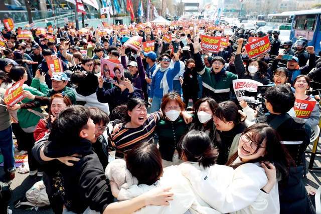 一场“闹剧”！尹锡悦退党