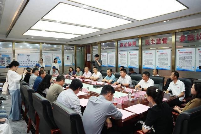 一只小鸽子，为何能吸引14家知名媒体集中探访？