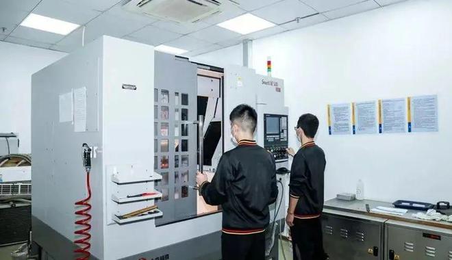 90亿梅州低调富商，吞并日本拍卖行