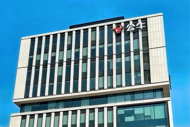 宁波兄弟卖插座，挣下840亿身家