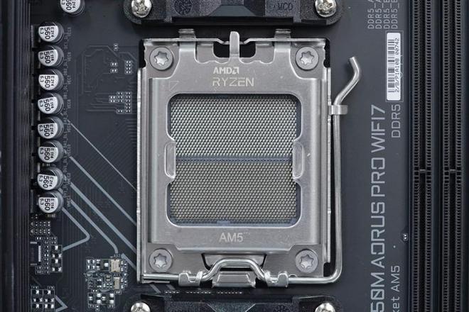 技嘉B850M AORUS PRO WIFI7电竞雕主板评测：230W性能内存一键提速、不输高端