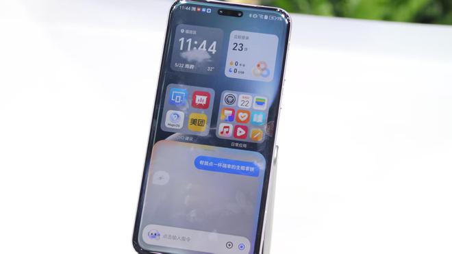 AI终端“含深度”不断提升，下一个超级终端在哪里？
