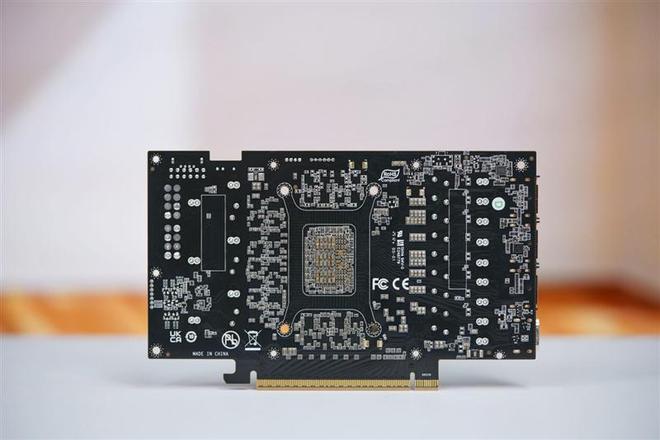 铭瑄RTX 5070 iCraft OC12G评测：第四代电竞之心超越黄氏刀法 性能完全释放
