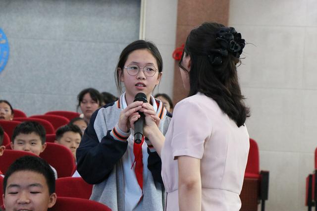 “金水心理”代言人正式亮相，心理自助手册为青少年护航