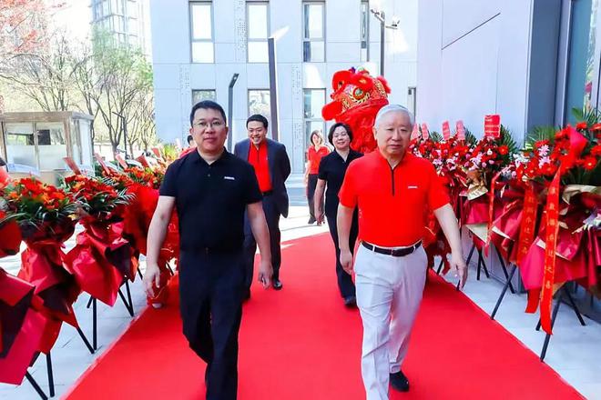 美资金融巨鳄，290亿抛售中国算力龙头