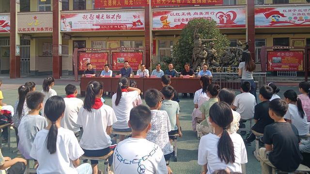 百校播种“立德”新苗 《阳光少年报》照亮南召学子求知路