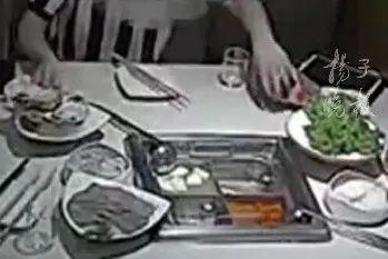 男子丢蟑螂敲诈海底捞，自己报警索赔十倍被刑拘！