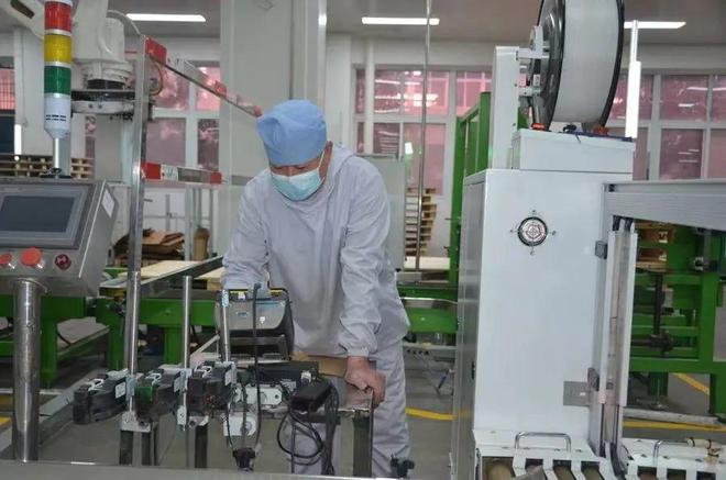 75亿潜江药企少帅，大卖牛磺酸饮料