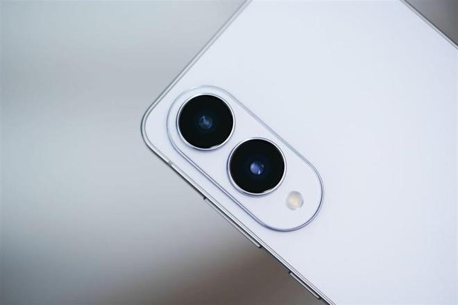 终于又见轻薄旗舰机！三星Galaxy S25 Edge全面评测：也许这才是智能手机的本质