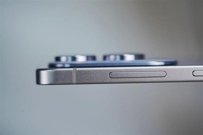 终于又见轻薄旗舰机！三星Galaxy S25 Edge全面评测：也许这才是智能手机的本质