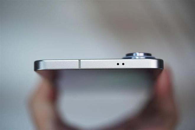 终于又见轻薄旗舰机！三星Galaxy S25 Edge全面评测：也许这才是智能手机的本质