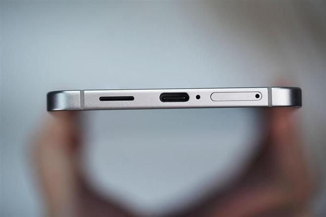 终于又见轻薄旗舰机！三星Galaxy S25 Edge全面评测：也许这才是智能手机的本质