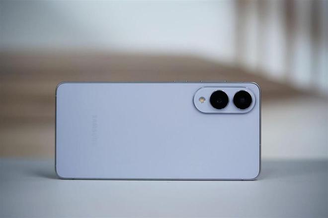 终于又见轻薄旗舰机！三星Galaxy S25 Edge全面评测：也许这才是智能手机的本质