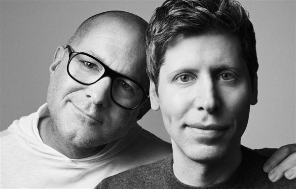 前苹果传奇设计师 Jony Ive正为OpenAI打造多款AI硬件：含神秘移动设备！
