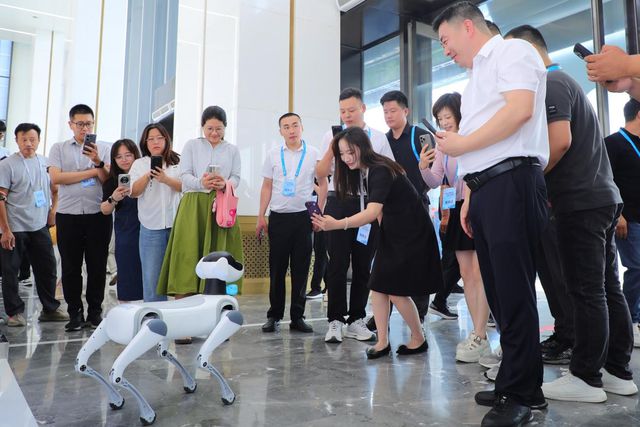 河南移动举办2025年泛全联盟合作伙伴大会
